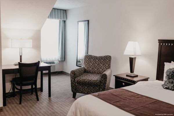 Eastland Suites Hotel & Conference Center Bloomington